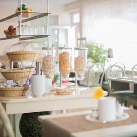 Motel Frankfurt 3*