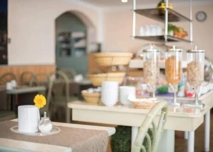 Frankfurt 3* フランクフルト