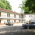 Frankfurt موتيل 3*
