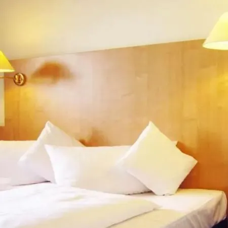 Frankfurt 3*