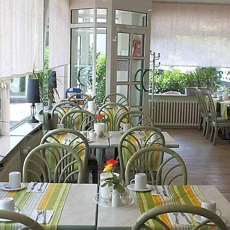 Motel Frankfurt 3*
