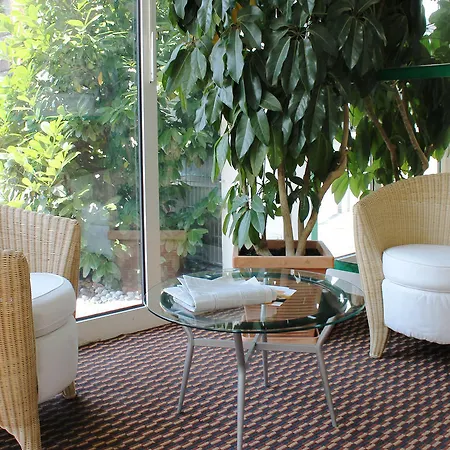 Frankfurt 3*